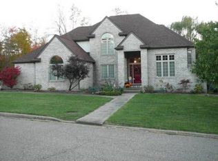 111 Lexington Dr, Saint Clairsville, OH 43950