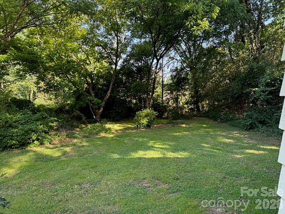 3rd image of 2028 Ferncliff Rd
