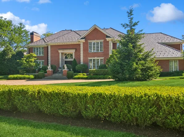 610 Windsor Rd, Inverness, IL 60067