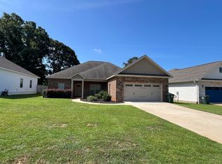 660 Valley Stream Dr, Enterprise, AL 36330