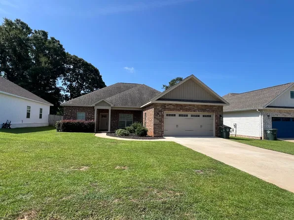 660 Valley Stream Dr, Enterprise, AL 36330
