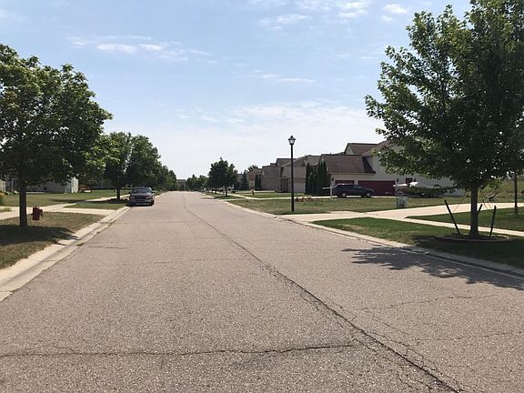 5th image of 6575 Sadie Ln #253