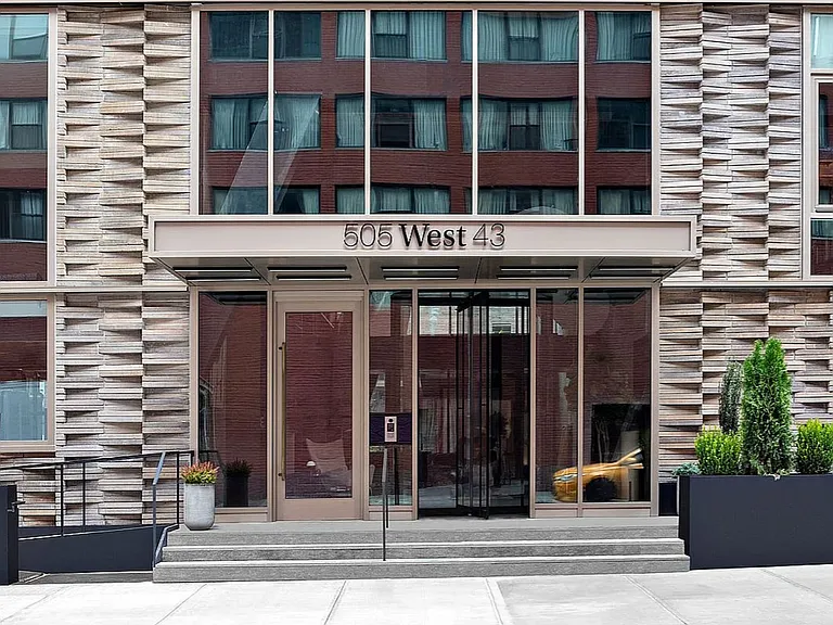 505 W 43rd St #3M — Photo 14