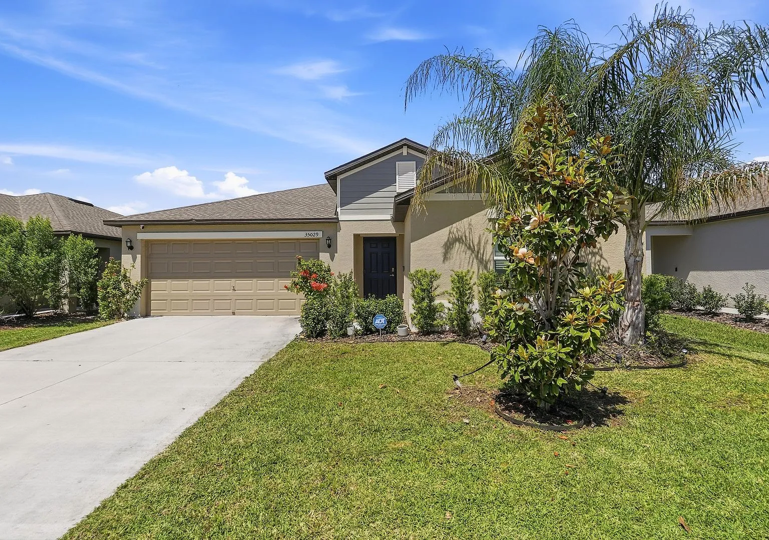 Ideal Twin Rivers homes: 4Br, quiet community — Photo 3
