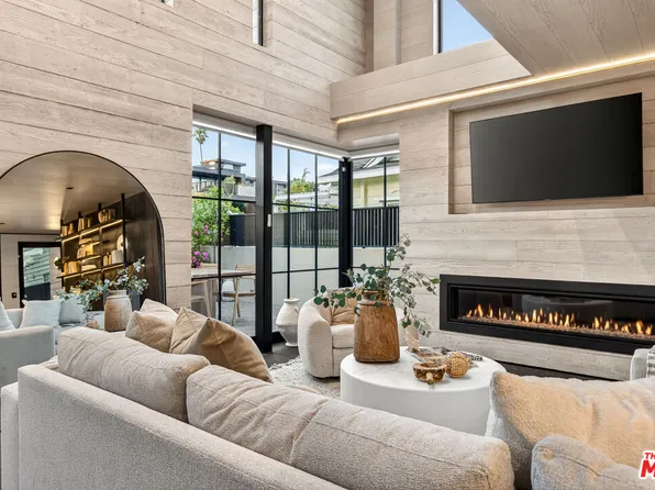 442 Sherman Canal, Venice, CA 90291