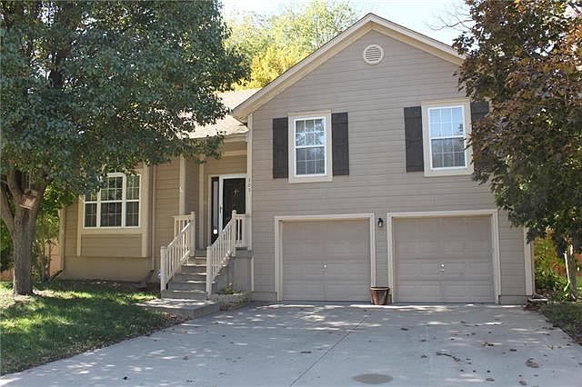 1st image of 305 NW 26th St