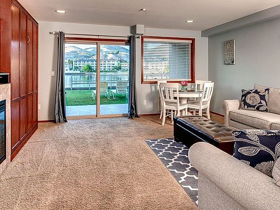 5th image of 322 W Woodin Ave #614