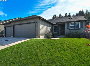 1025 S 55th St, Springfield, OR 97478