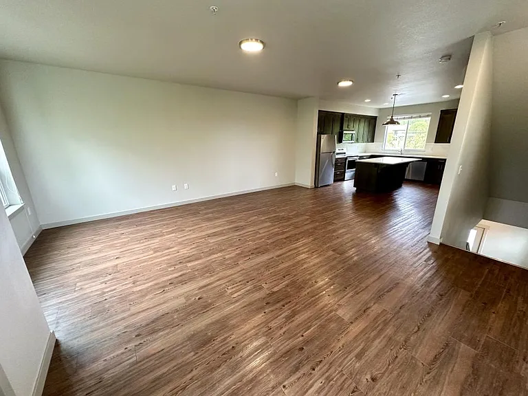 Oregon St Townhomes — Photo 5