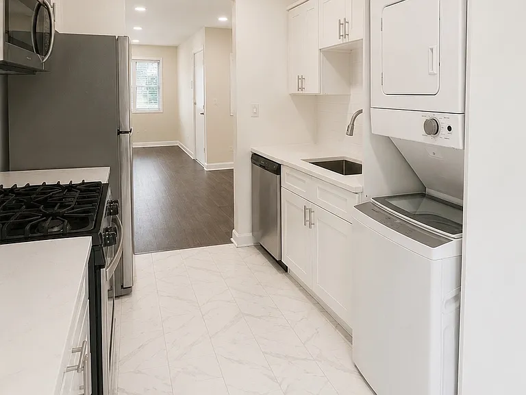 228 E Rimini Ct #2B — Photo 5