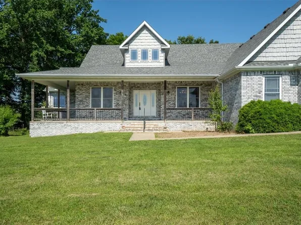408 Musteen Rd, Springdale, AR 72762