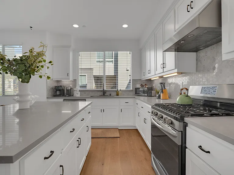 Longitude Dr — Photo 15