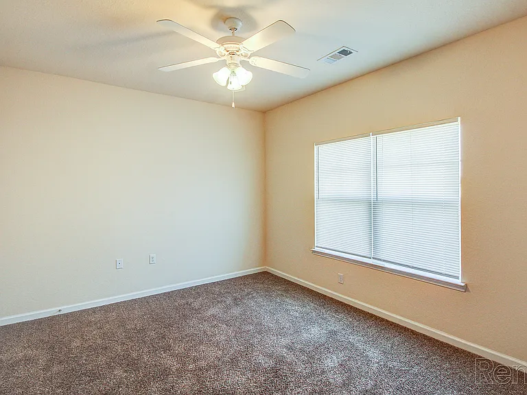 Knob Ridge Apartments — Photo 20