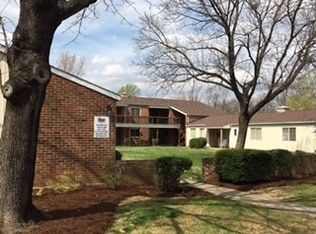 1139 Easton Rd APT 11, Salem, VA 24153