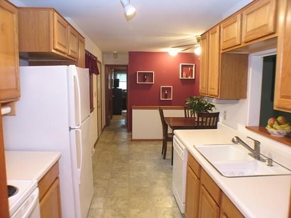 4th image of 1312 Grandview Ave