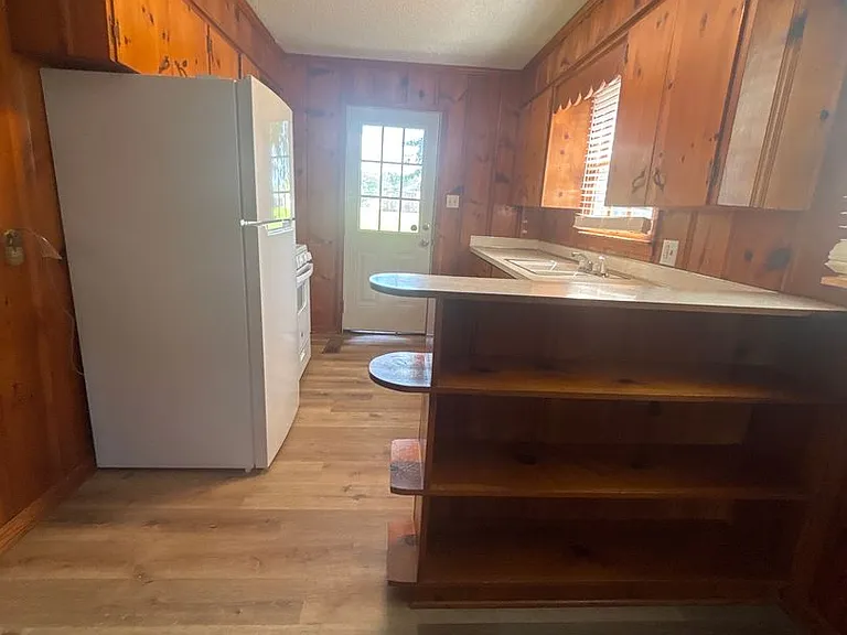 5032 Anderson St — Photo 12