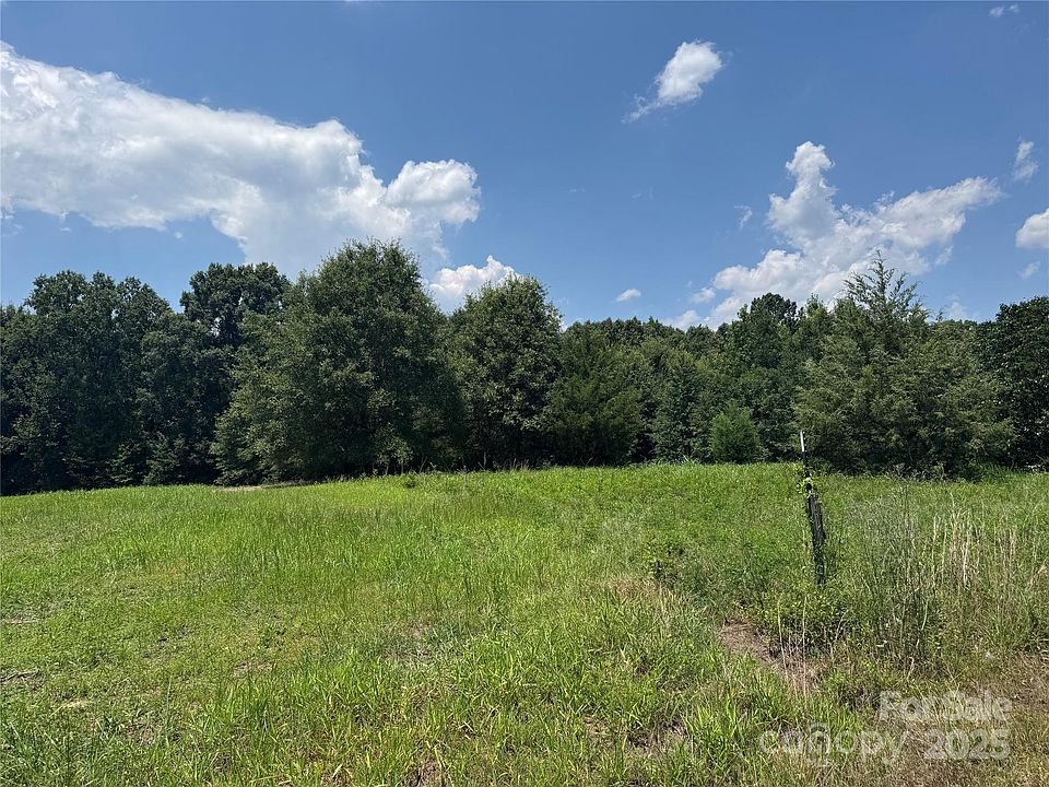 2nd image of 5621 Fish Rd