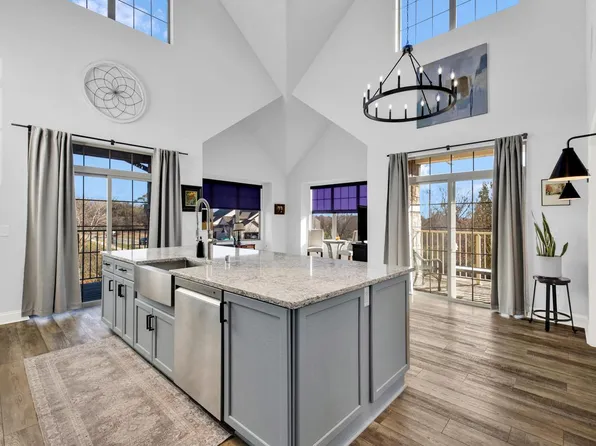 14900 West Wilbur DRIVE #1207, New Berlin, WI 53151