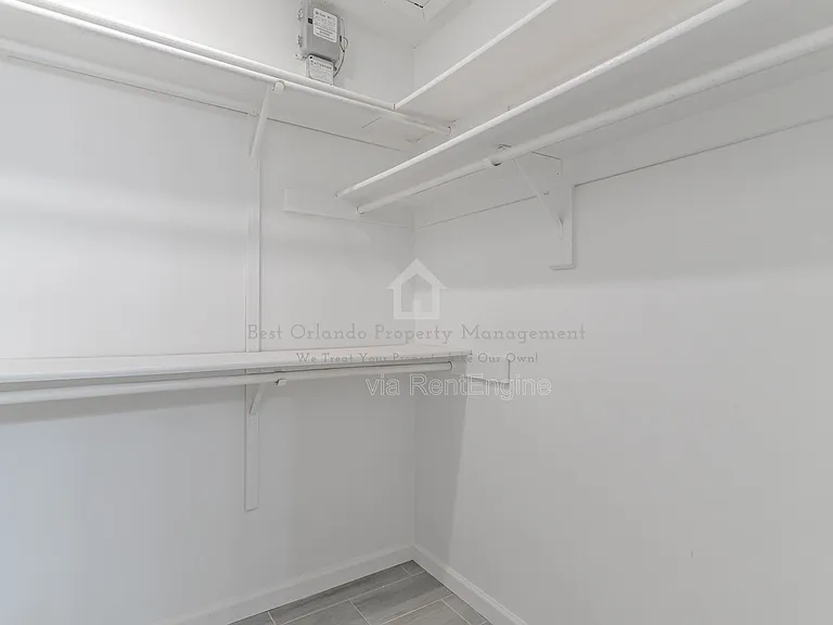 911 Robinhood Ct — Photo 20