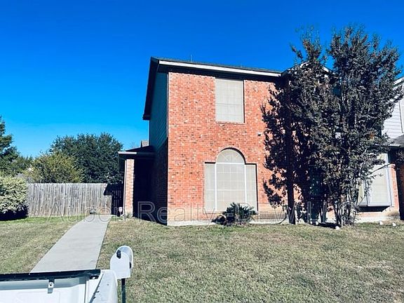 2nd image of 819 Valleybrooke Dr