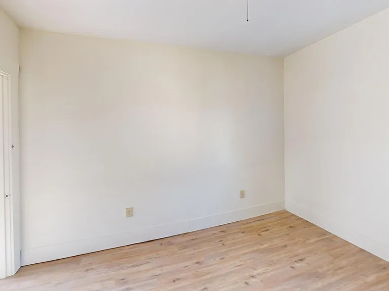 89 Hanover St #5 — Photo 7