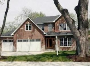 318 Lincoln Ave, Downers Grove, IL 60515