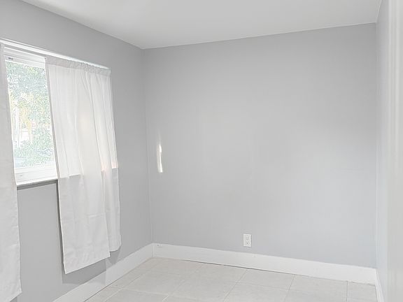 4th image of 4751 SW 43rd Ave #4751