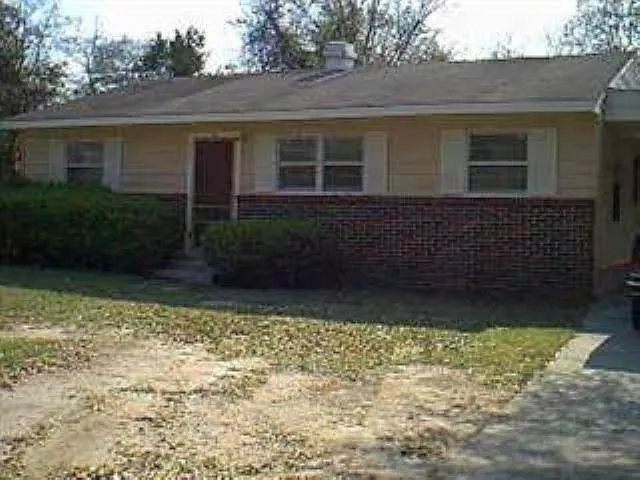 215 Ruzelle St photo 1