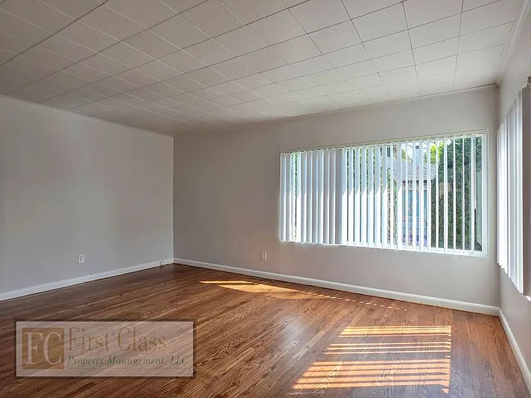 3601 SE Francis St — Photo 2