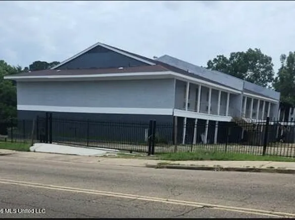 1115 Raymond Rd, Jackson, MS 39204