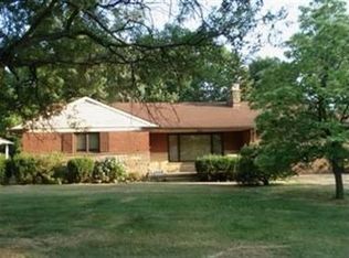 2112 Algonquin Rd, Euclid, OH 44117