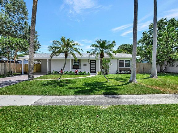 3rd image of 832 SW 10th Ave