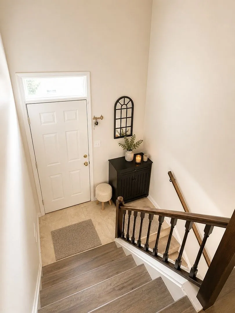 Spacious 4BR Townhome in Timonium — Photo 4