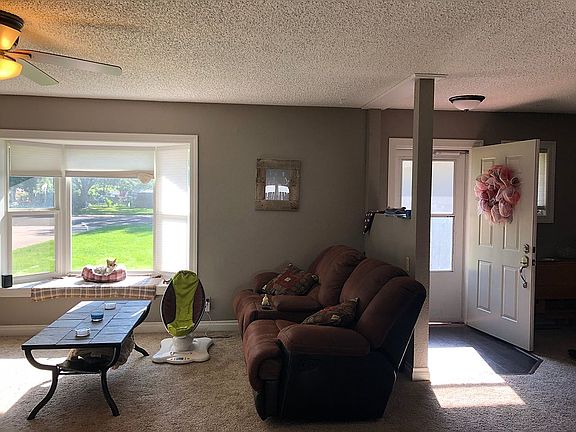 5th image of 1060 S Bowman Ave