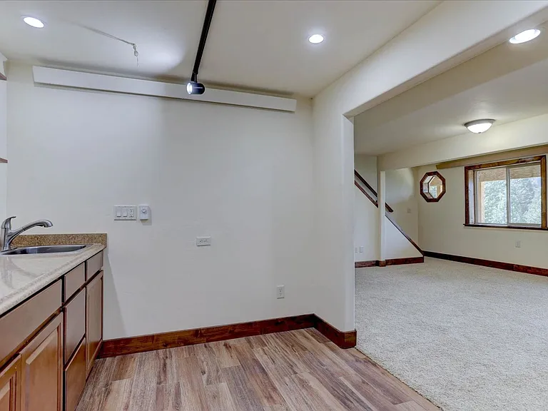 85 Santa Fe Mountain Rd — Photo 12