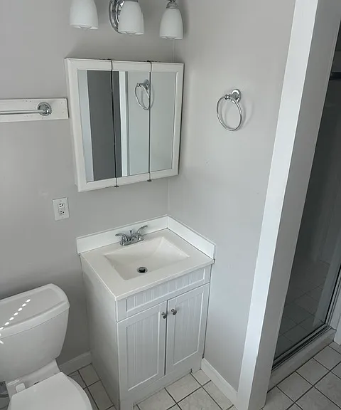 16 Greensboro St W #A — Photo 5