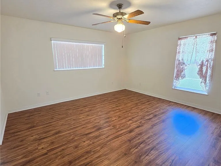216 Chicago Way NE — Photo 11