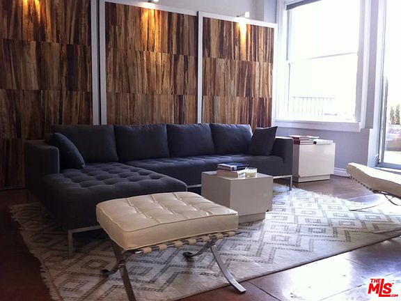 2nd image of 215 W 7th St APT 302