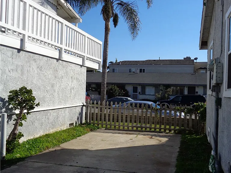 1011 Florida St — Photo 4
