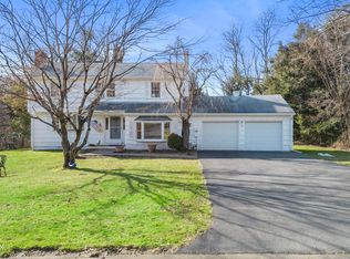 11 Zygmont Ln, Greenwich, CT 06831
