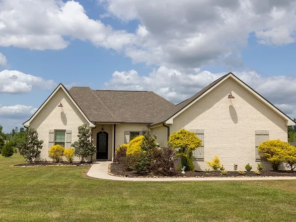 133 Plantation Trace Dr, Longville, LA 70652