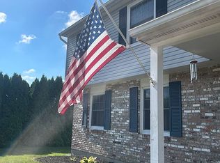 1803 Carlyle Dr, Piqua, OH 45356