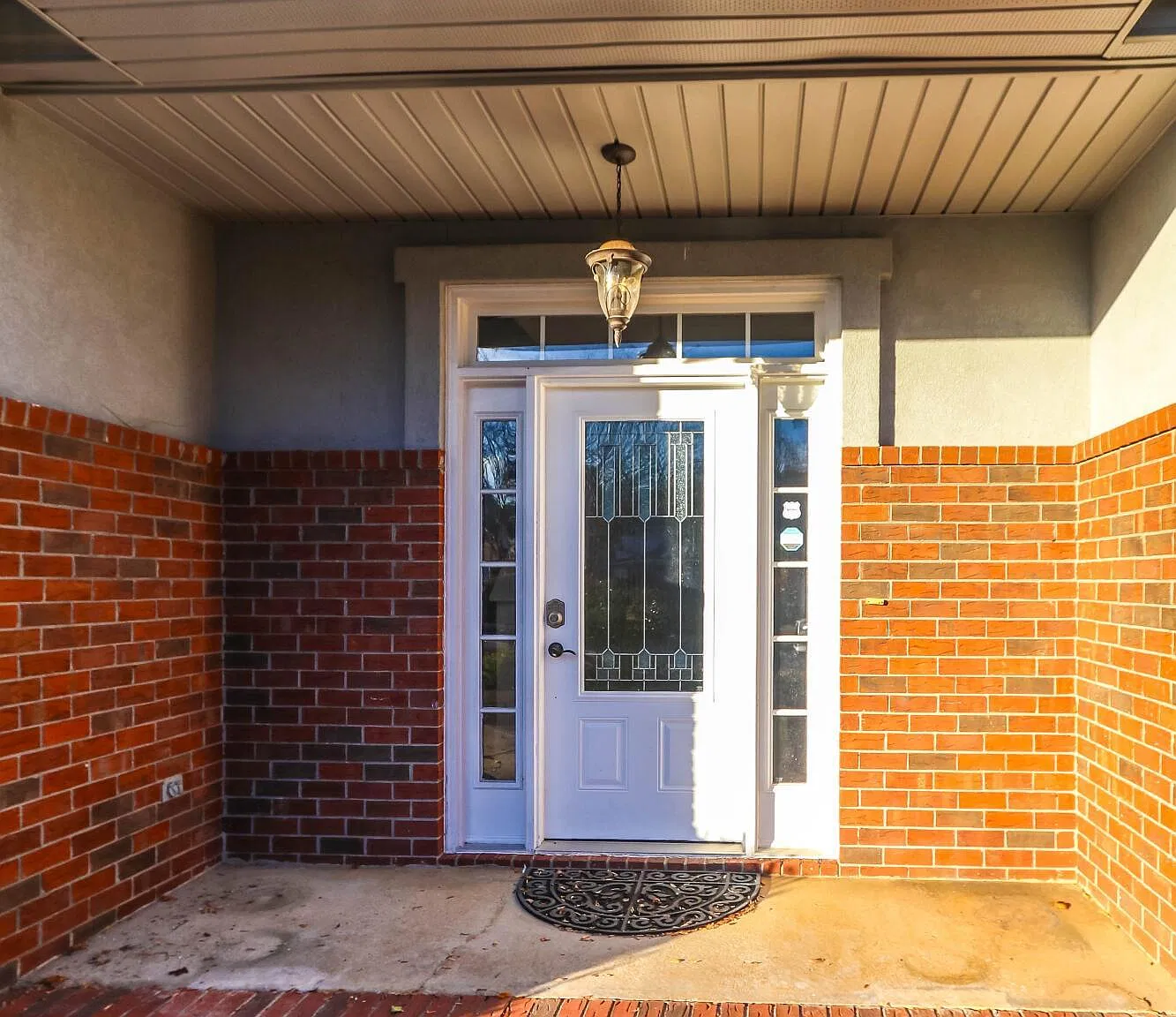 4 bed, 2.5 bath, 2477 sqft, $2,150 — Photo 2