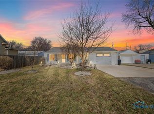 2509 Pickle Rd, Oregon, OH 43616