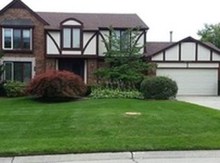 30169 Kingsway Dr, Farmington Hills, MI 48331