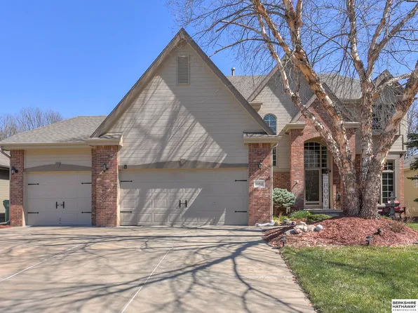 11841 S 47th St, Papillion, NE 68133