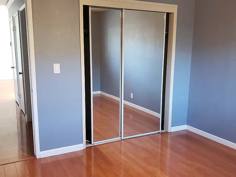 mirror closet doors in the bedrooms