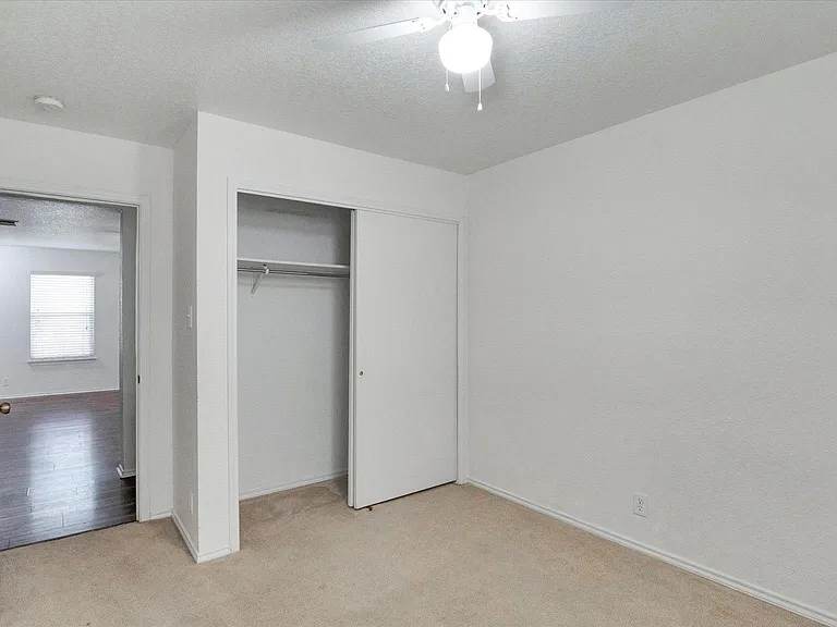 3967 Cherokee Blvd — Photo 25