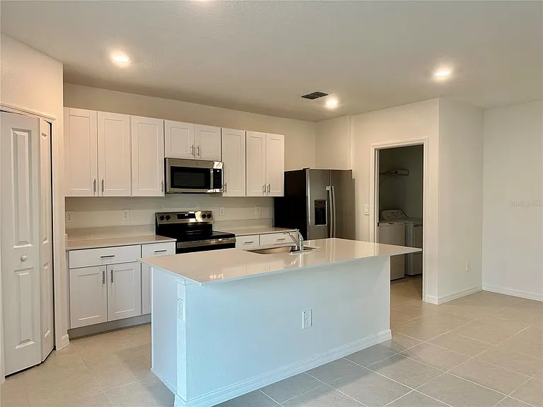 8842 Dusty Ln — Photo 10