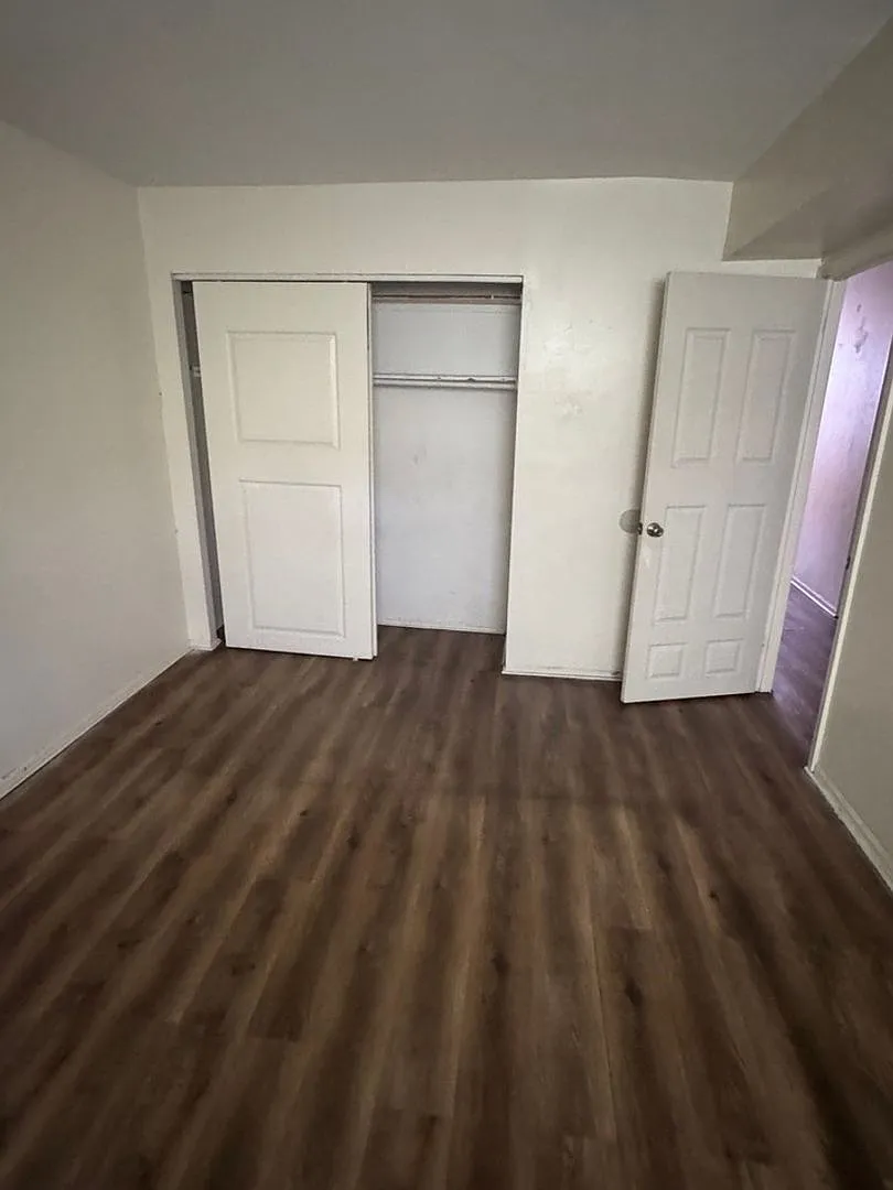 Charming 2BR Duplex in Philadelphia — Photo 4